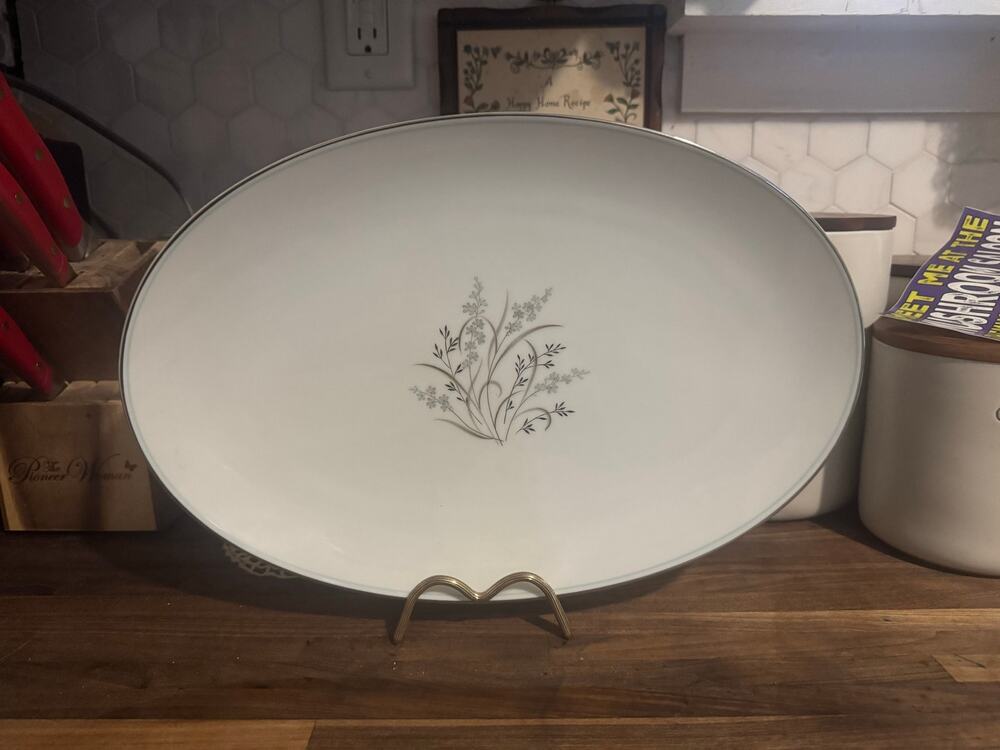 Noritake Taryn 5912 Oval Serving Platter – Made in Japan